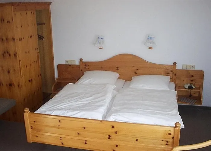 & Restaurant Zum Lamm 3*